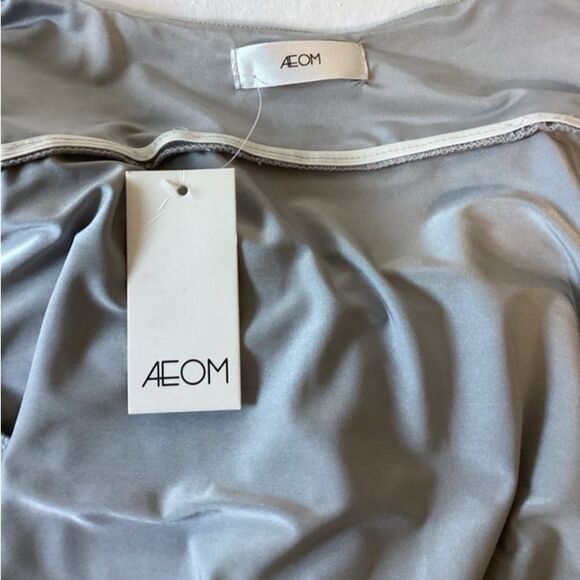 Aeom Dress Women’s Size XS Color Silver Cocktail Dress New with Tags - Picture 3 of 8